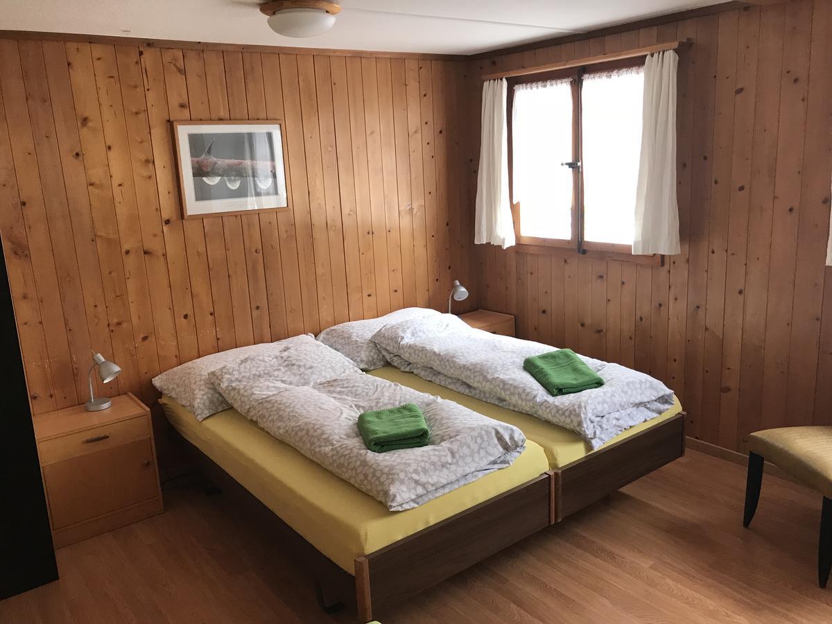 Guesthouse Alive อาเดลโบเดิน ภายนอก รูปภาพ
