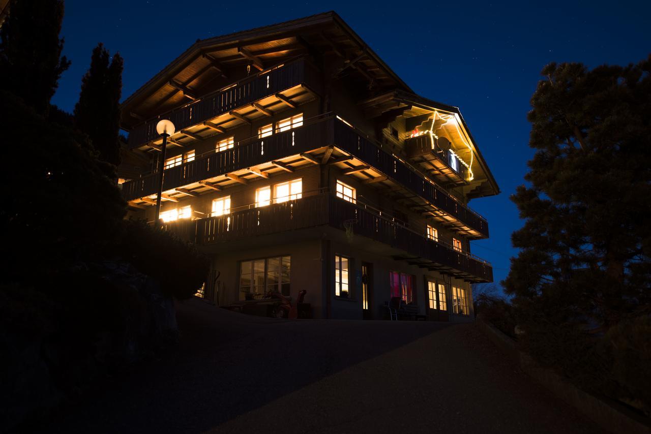 Guesthouse Alive อาเดลโบเดิน ภายนอก รูปภาพ